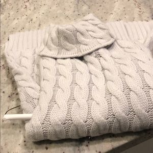BR cable knit turtleneck sweater- medium- just cle
